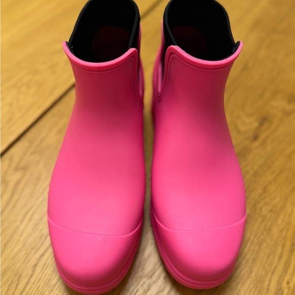 UGG Droplet Taffy Rainboots - Picture 3 of 5
